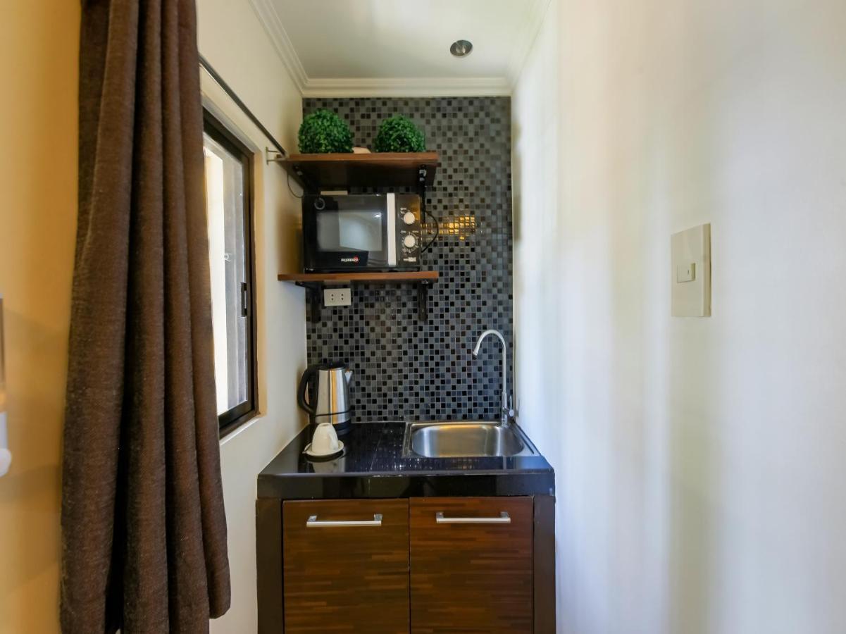 Capital O 860 Nest Nano Suites Makati Makati City Exterior foto